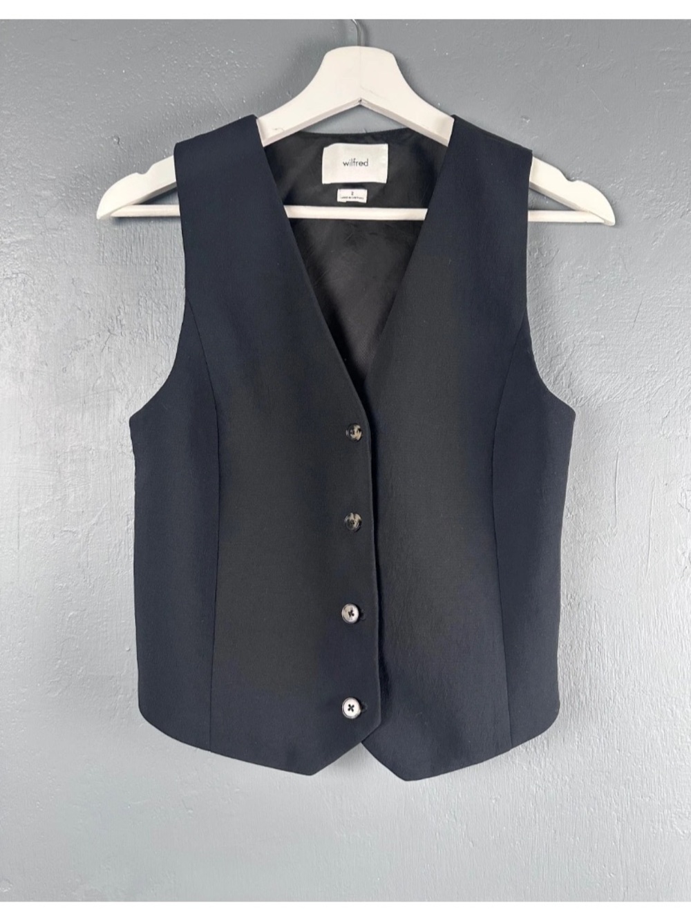 Aritzia Wilfred Sz 2 Black Tailored Button Vest